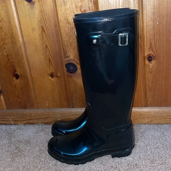 Hunter Original Tall Gloss Women's Rain Boots - Black, Size 6M/7F rain boots - Picture 6 of 12
